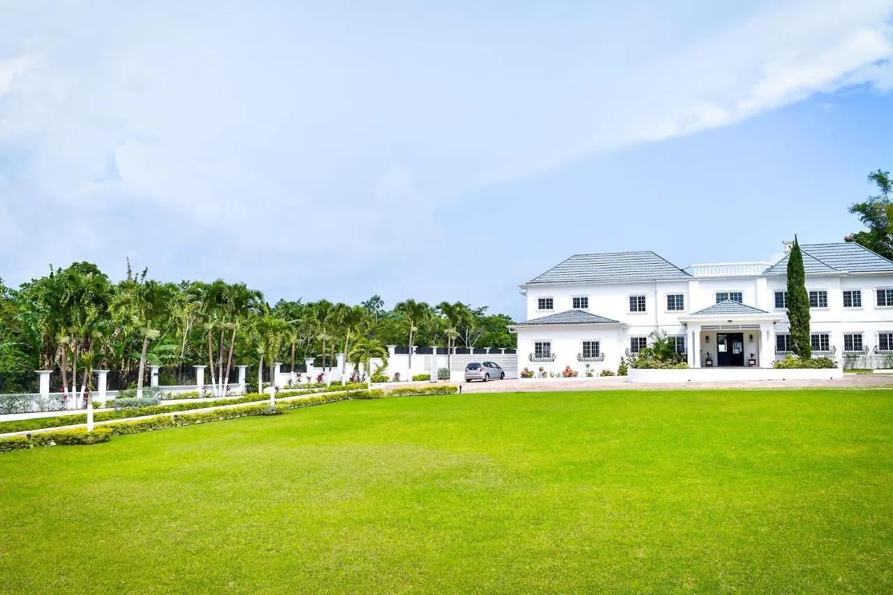Jamgolia Place Mandeville 3*,