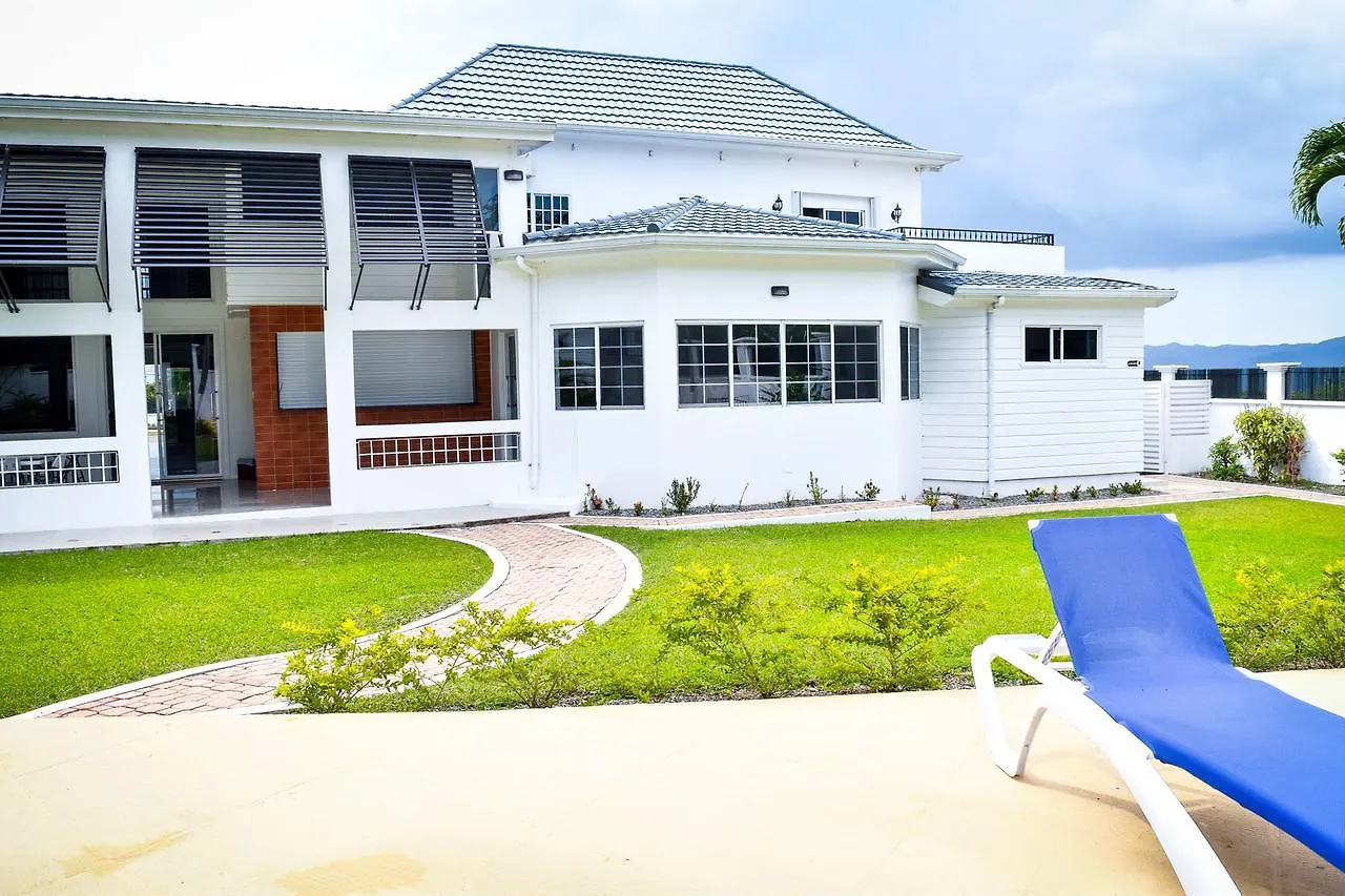 Jamgolia Place Mandeville Jamaica
