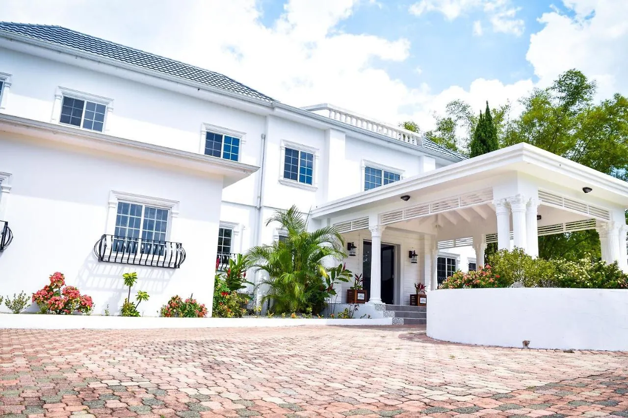 *** Bed & Breakfast Jamgolia Place Mandeville Jamaica