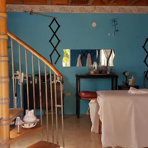 Guest house Little Savoy, Runaway Bay