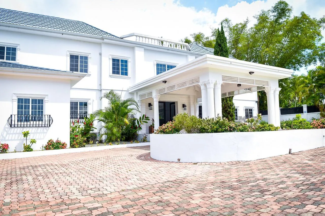 JamGolia Place Mandeville 3*,  Jamaica